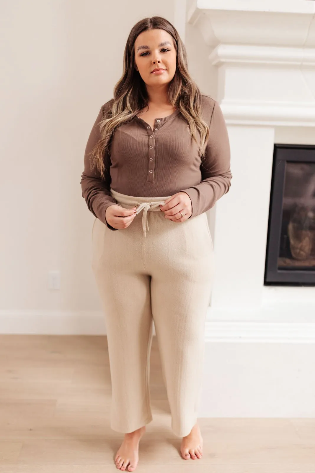 Wide Legged Sweatpants in Tan