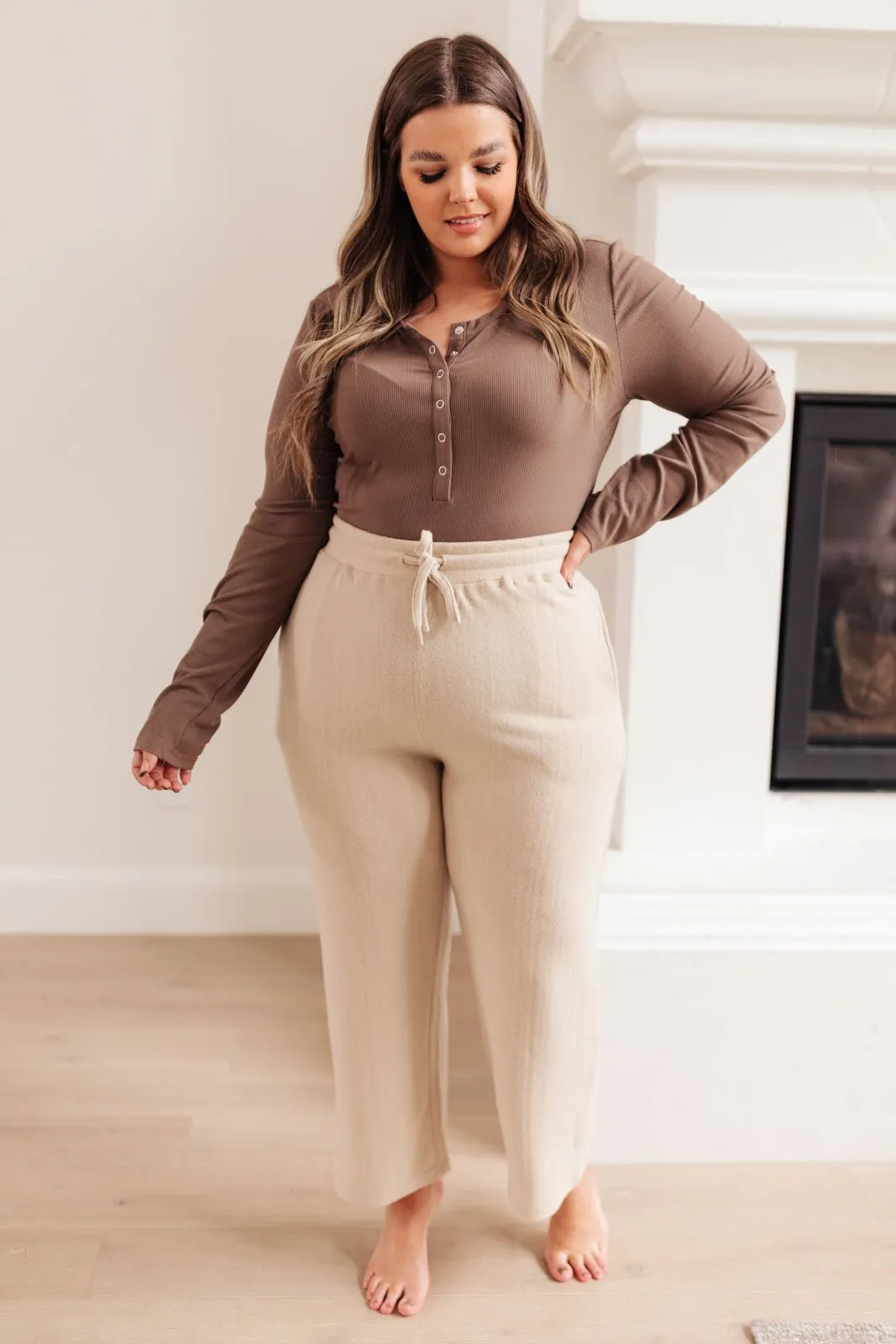 Wide Legged Sweatpants in Tan