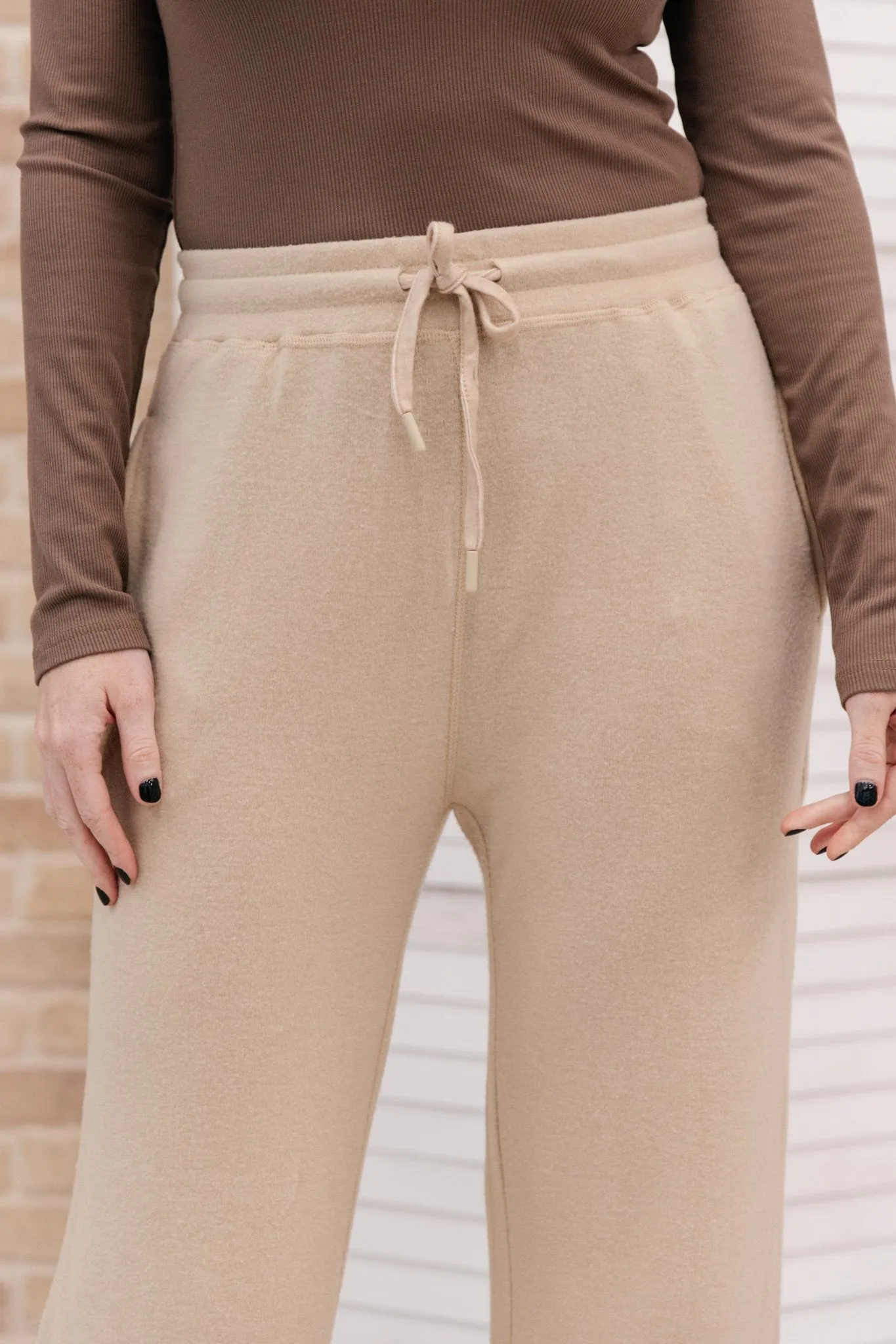 Wide Legged Sweatpants in Tan