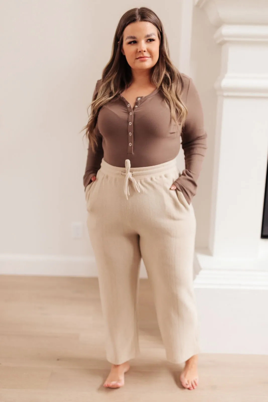 Wide Legged Sweatpants in Tan